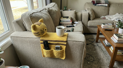 The Cozy Cat: Crochet Sofa Organizer - PDF Pattern